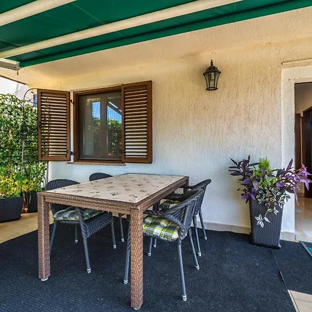 Manzoni Apartament Malinska